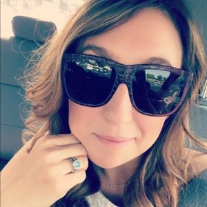 Meet your Posher, Laura